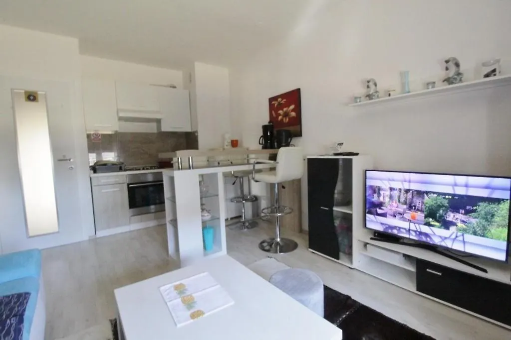 Studio Jana Umag Apartment