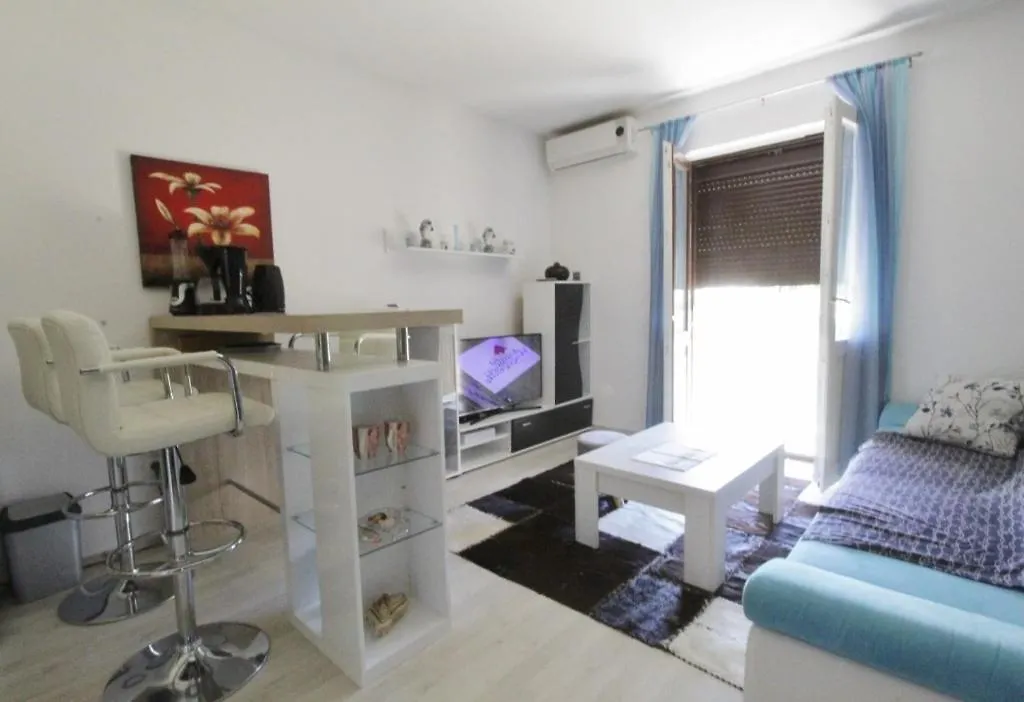 Studio Jana Umag Apartment